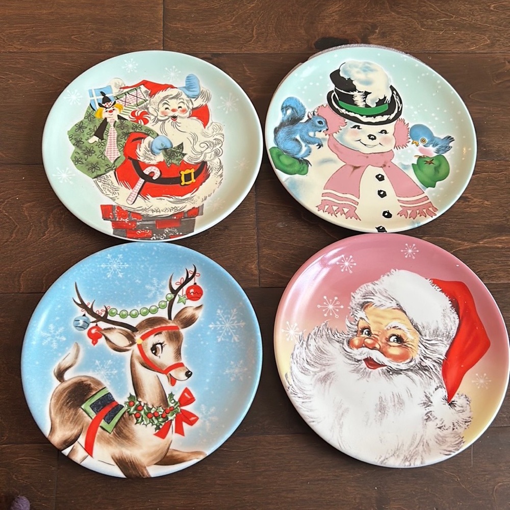 NEW Vintage Style Mr Christmas Set of 4 salad Plates Santa Deer Retro